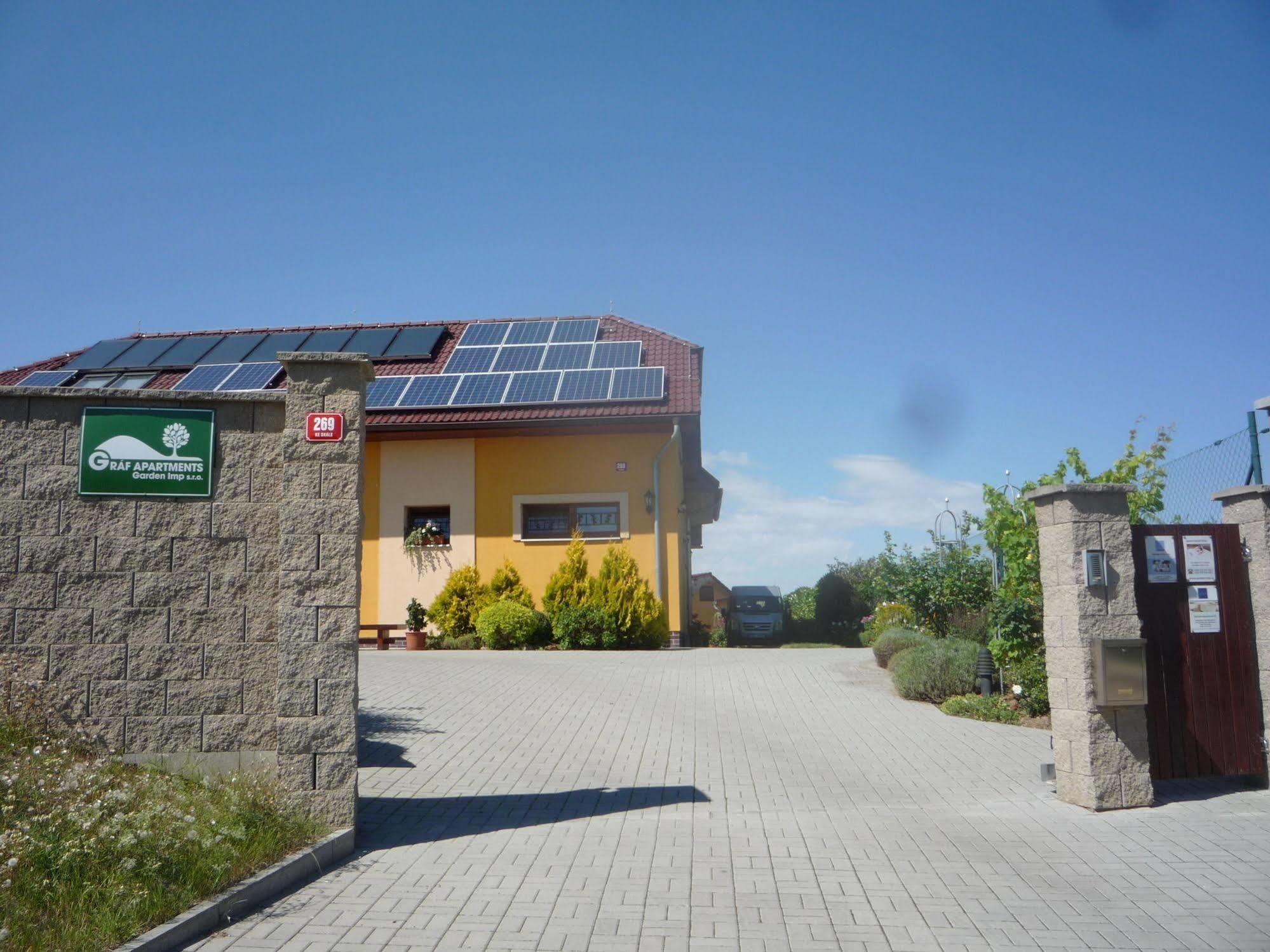 Apartmany Graf Chýně Dış mekan fotoğraf